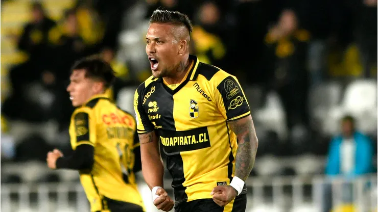 Rodrigo Pérez les exige a los refuerzos de Cobreloa.