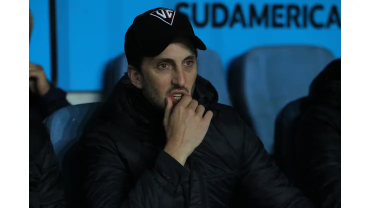 El entrenador Luis Zubeldía habría tomado una decisión sobre su futuro. (Foto: Jorge Loyola/Photosport)
