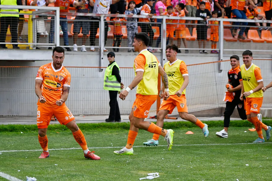 Cobreloa vuelve a la Primera División el 2024. | Foto: Photosport