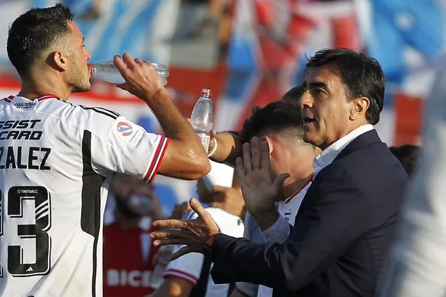 Ramiro González llegó a Colo Colo por insistencia del entrenador Gustavo Quinteros. (Foto: Dragomir Yankovic/Photosport)