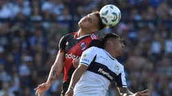 Al Cacique le salió competencia por el delantero argentino.