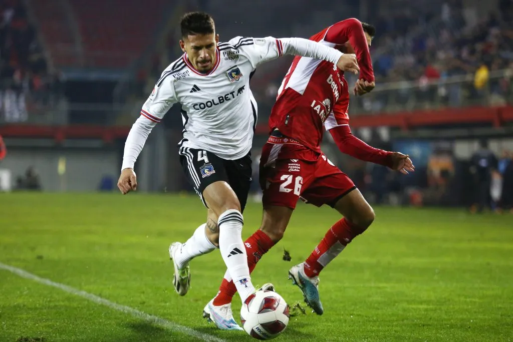 Alan Saldivia irrumpió con éxito en su primera temporada con el plantel de honor de Colo Colo. (Foto: Mauricio Ulloa/Photosport)