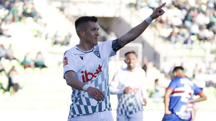 Carlos Muñoz seguirá en Wanderers en 2024