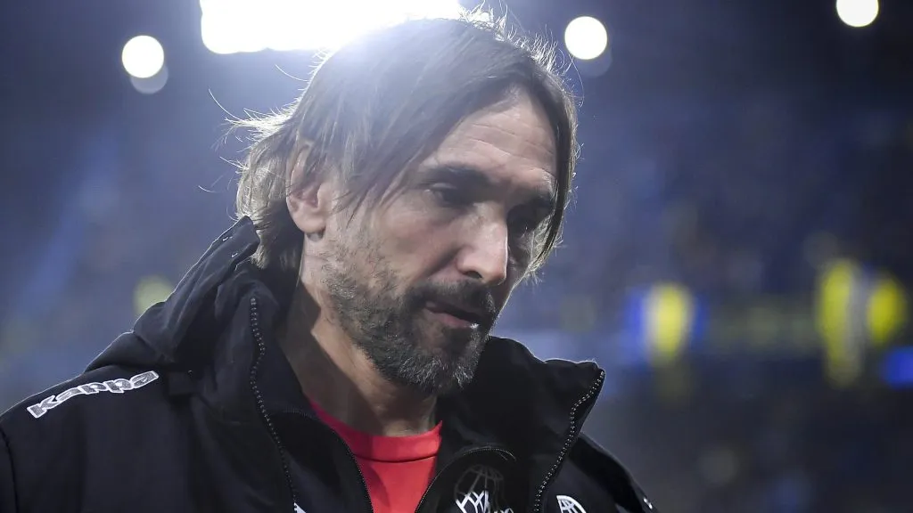 Diego Martínez se ilusiona con la llegada de Gary Medel a Boca Juniors.