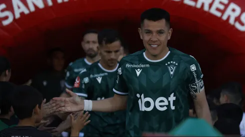 Carlos Muñoz aún no resuelve su continuidad en Wanderers