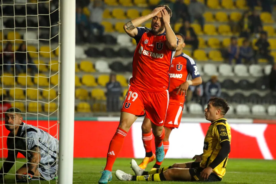 JP Gómez, de los refuerzos más cuestionados en el año azul (Photosport)