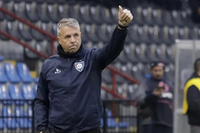 Gustavo Álvarez espera replicar el éxito con la U tras el título con Huachipato (Photosport)