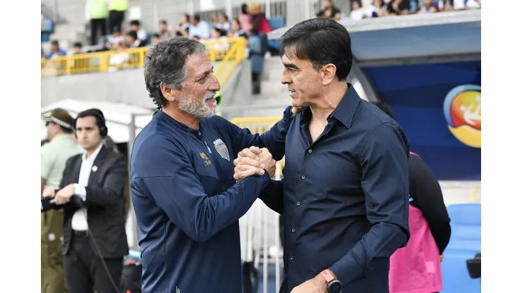 Insisten en entrenadores chilenos para reemplazar a Gustavo Quinteros en Colo Colo. (Foto: Pedro Tapia/Photosport)