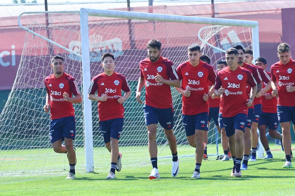 Leandro Hernández y Jeyson Rojas ya entrenan con La Roja Sub 23. (Foto: Marcelo Hernández/Photosport)