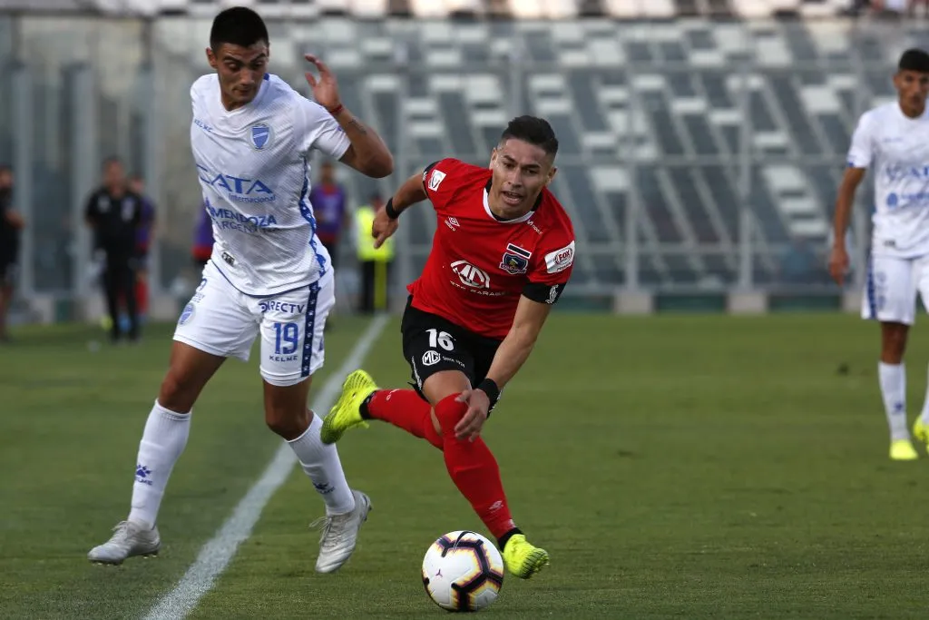 Colo Colo y Godoy Cruz se enfrentaron en 2020 en un amistoso en el Estadio Monumental, que terminó en empate 2-2. (Foto: Marcelo Hernández/Photosport)