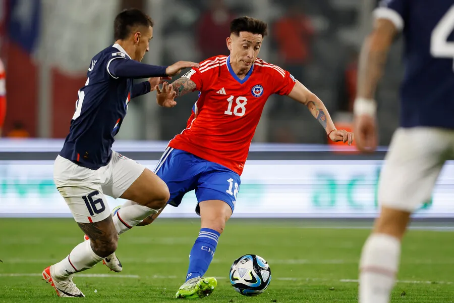 Echeverría es seguido de cerca por grandes de Argentina | Foto: Photosport