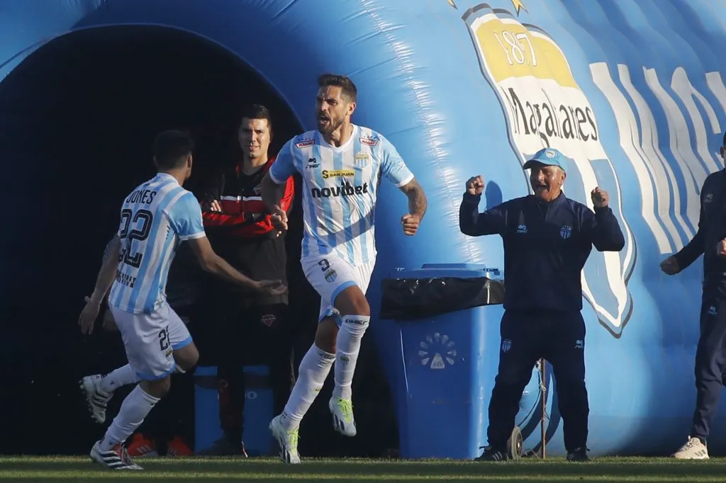 Larrivey fue el gran goleador de Magallanes | Foto: Photosport