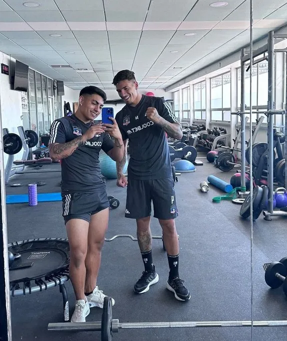 Jordhy Thompson en el Monumental con Alan Saldivia