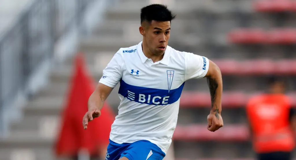Aravena es seguido por River Plate.