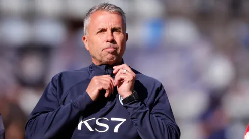 Álvarez podría estar viviendo sus últimos días al mando de Huachipato.