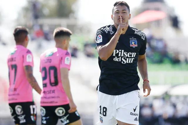 Iván Morales defendiendo a Colo Colo el año 2021 (Photosport)
