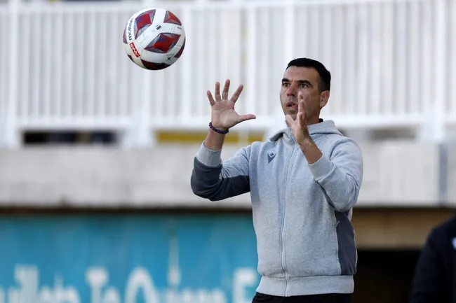 Francisco Palladino seguirá siendo DT de Wanderers en la Primera B (Photosport)