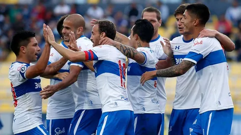 Ex Universidad Católica sería compañero de Gary Medel en Brasil