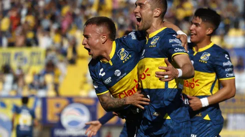 Una de las figuras de Everton tiene como objetivo volver a Colo Colo. (Foto: Andrés Pina/Photosport)