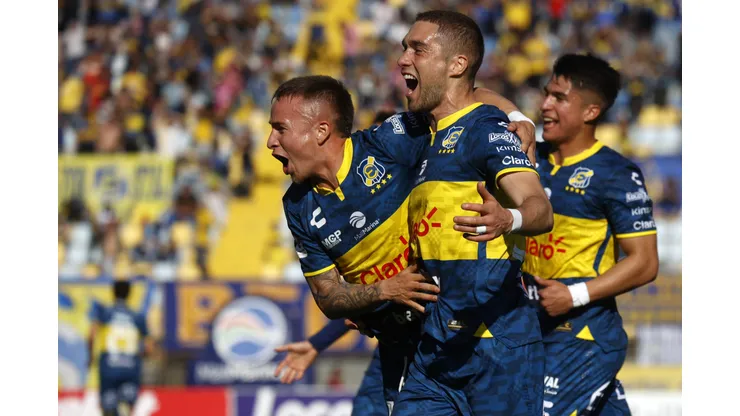 Una de las figuras de Everton tiene como objetivo volver a Colo Colo. (Foto: Andrés Pina/Photosport)