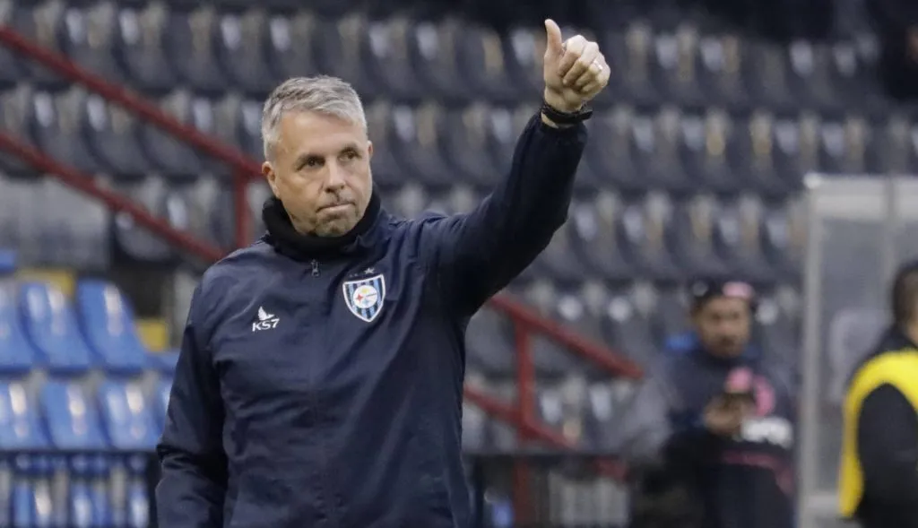 Álvarez se acerca a la U, pero si se cae, los azules irán por el plan B (Photosport)