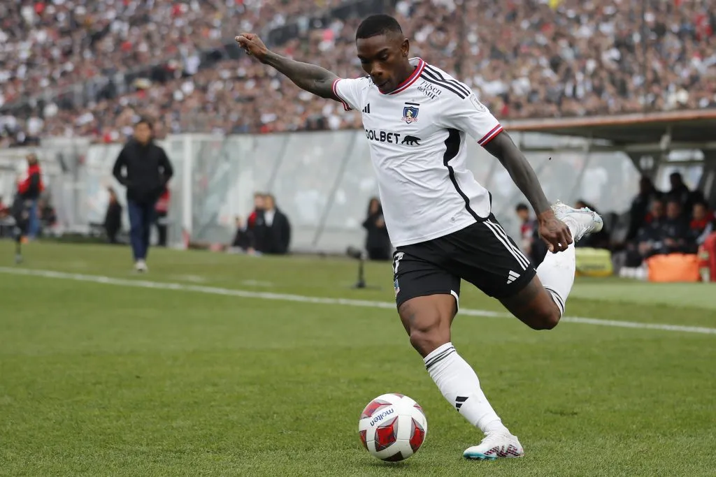 Fabián Castillo jugó 19 partidos en Colo Colo, solo siete como titular. Anotó dos goles y entregó dos asistencias. (Foto: Felipe Zanca/Photosport)