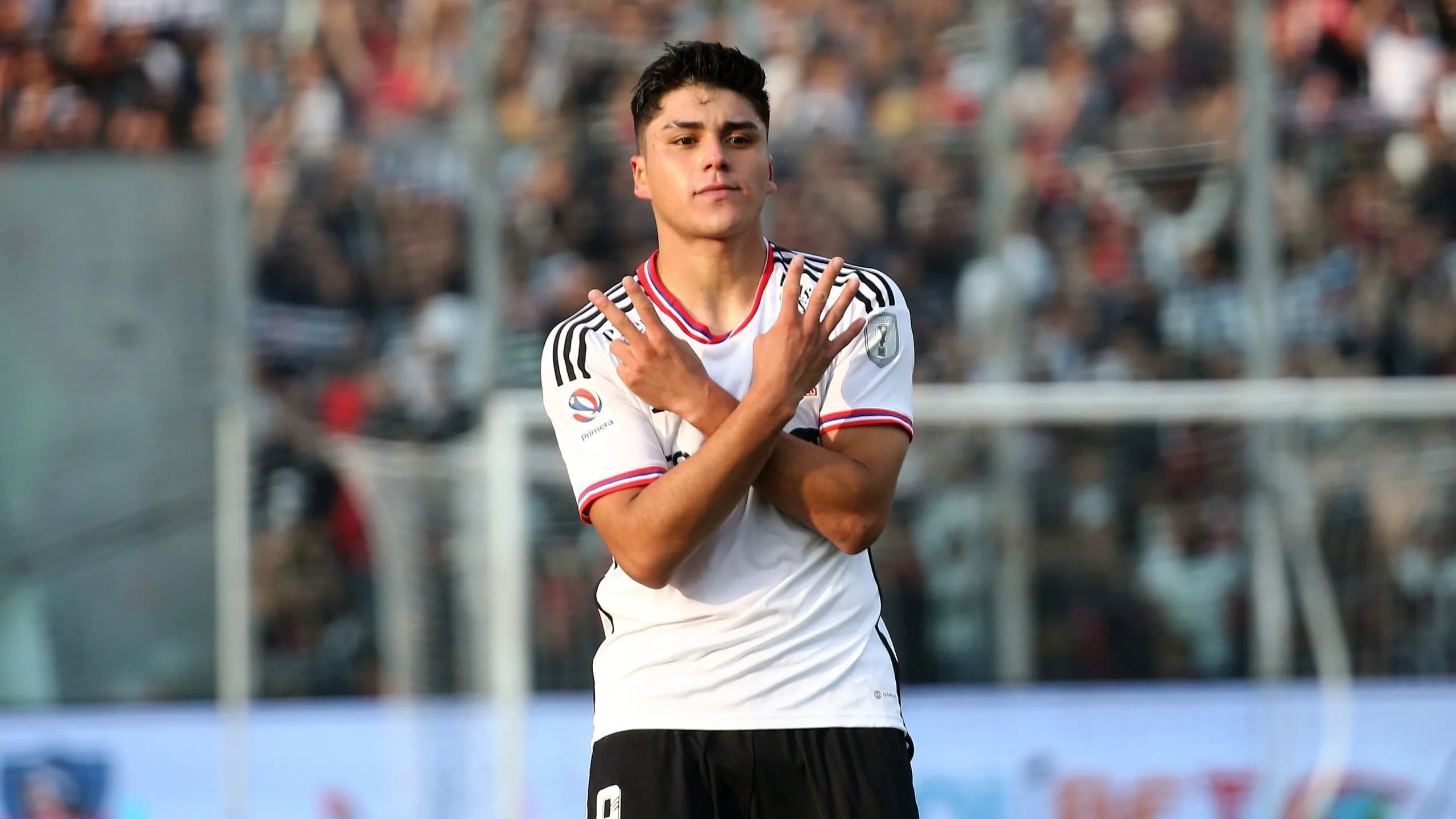 El delantero albo se llenó de criticas este 2023 (Foto: Photosport)