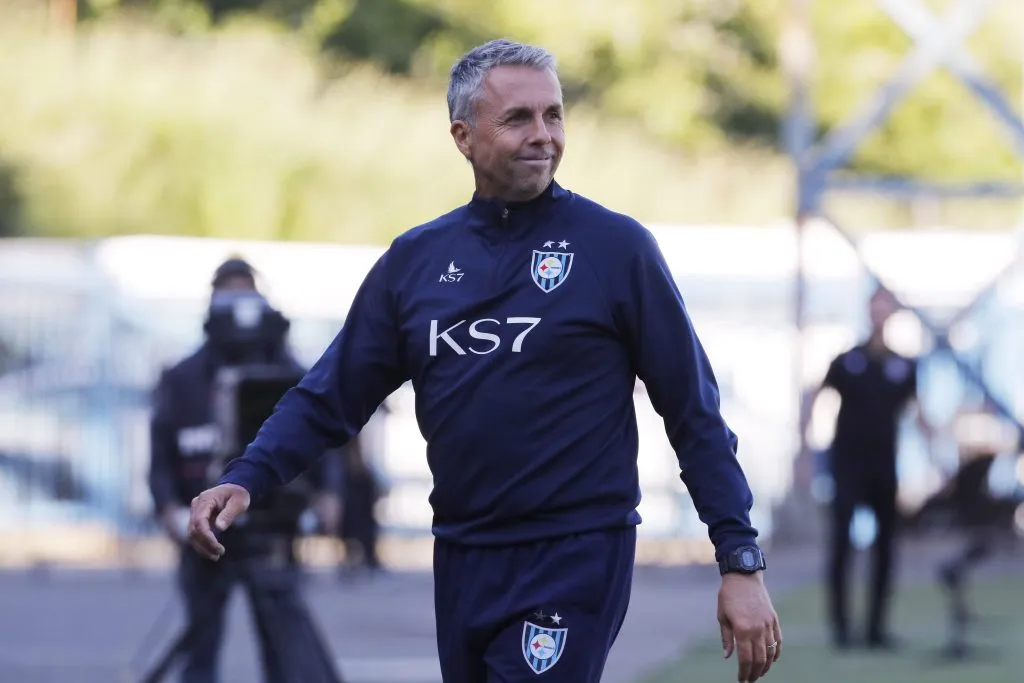 Colo Colo iría en busca de Gustavo Álvarez para que sea el nuevo entrenador del Cacique para la temporada 2024. (Foto: Marco Vazquez/Photosport)