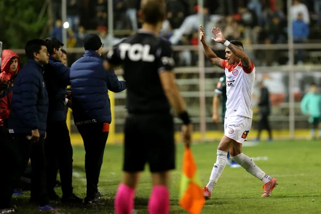 Mario Briceño fue una de las figuras de la Primera B | FOTO: Javier Salvo/Photosport