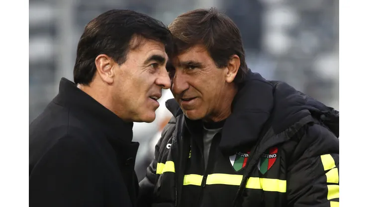 Gustavo Quinteros era opción para la banca de Racing Club junto a Gustavo Costas (Foto: Photosport)