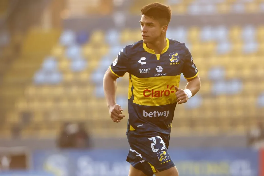 Jorge Espejo jugó 28 partidos en Everton. Anotó un gol y dio una asistencia. (Foto: Andrés Pina/Photosport)