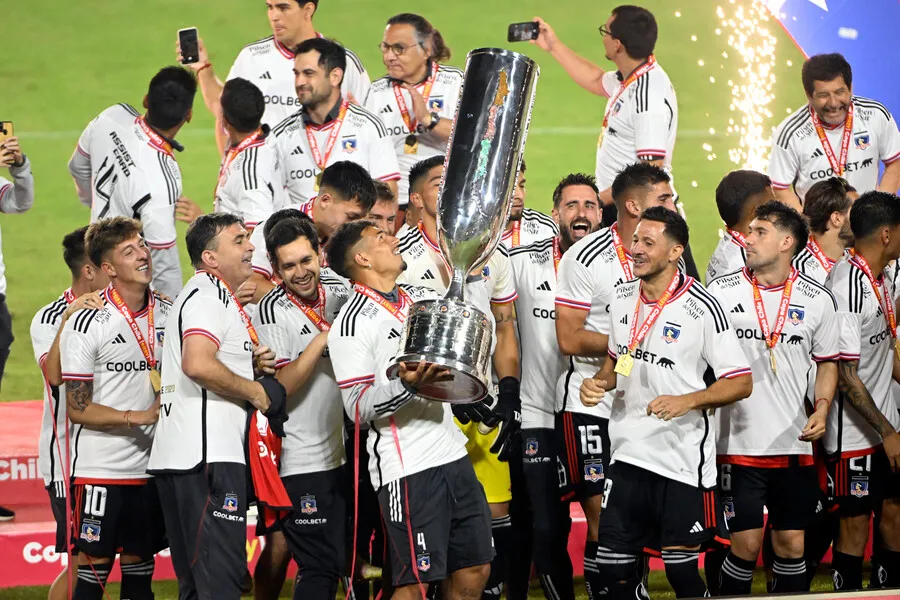 Colo Colo cerró el año gritando campeón. | Foto: Photosport