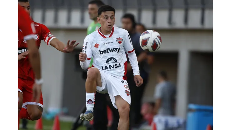 Pablo Aránguiz y cuatro jugadores más fueron despedidos por Ñublense en las redes sociales del club.