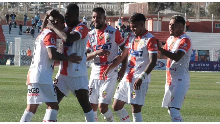 La gran campaña de Cobresal hace que varios clubes se fijen en sus jugadores.