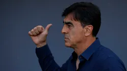 Se define el futuro de Gustavo Quinteros en Colo Colo.