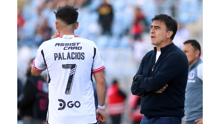 El entrenador Gustavo Quinteros realiza los últimos ajustes en Colo Colo para la final de Copa Chile. (Foto: Jorge Loyola/Photosport)