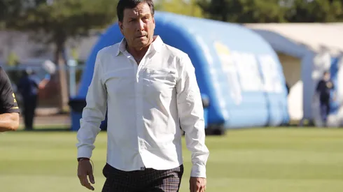 El enrenador Fernando Díaz se acordó de los puntos que perdió Coquimbo Unido por secretaría ante Cobresal. (Felipe Zanca/Photosport)