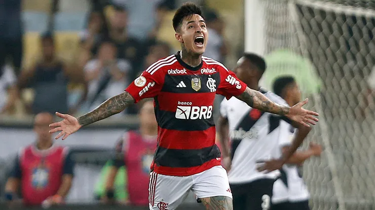 Pulgar es el sexto chileno en ganar el 'Balón de Plata' en Brasil