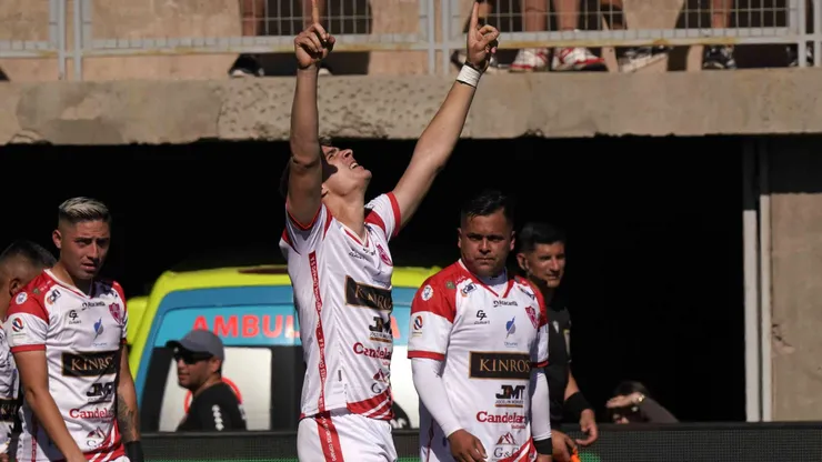 Manu López -al centro- se la juega a fondo y cree que Copiapó se salvará de caer al descenso
