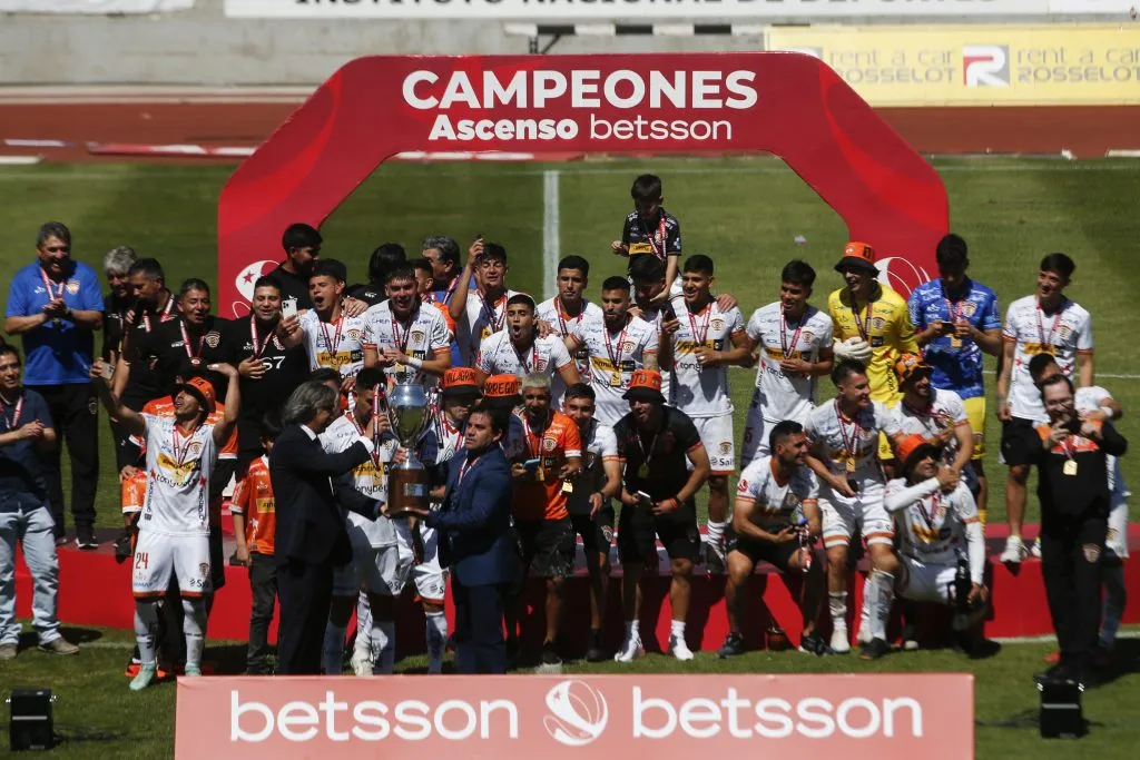 Cobreloa quiere a un enganche sí o sí desde Argentina (Foto: Photosport)