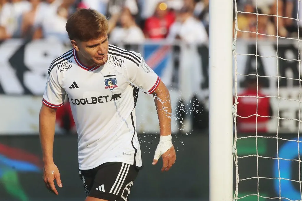 Leonardo Gil en el partido de Colo Colo vs Unión Española. (Foto: Jonnathan Oyarzún/Photosport)