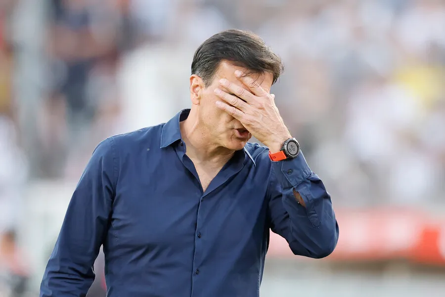 Gustavo Quinteros perdió el título en caída ante Unión Española. | Foto: Photosport