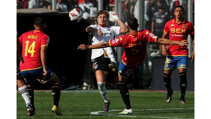 Colo Colo perdió ante Unión Española y se bajó de la lucha por el título. (Foto: Jonnathan Oyarzún/Photosport)