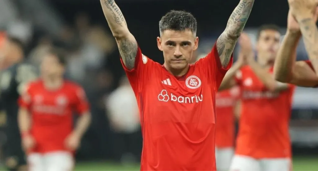 Aránguiz se llena de elogios en Brasil | Foto: Instagram