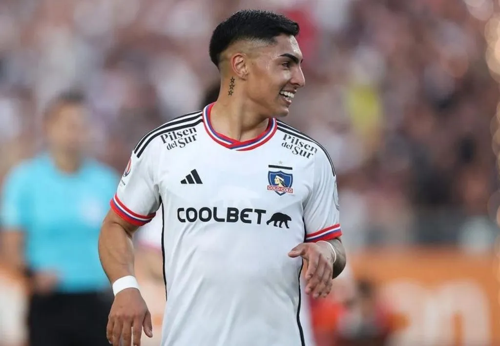 El joven futbolista Jordhy Thompson de Colo Colo partiría al fútbol ruso antes del 25 de diciembre.