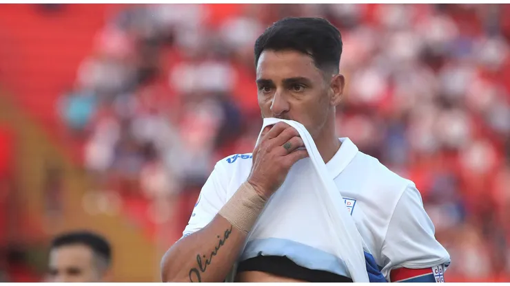 El delantero argentino se perdió el penal que pudo asegurar a la UC en copa Sudamericana