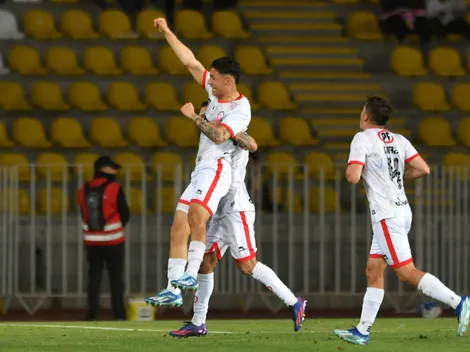 Golazo de César Pérez complica a la U y la UC en Copa Sudamericana