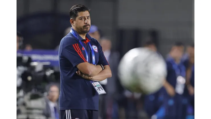 Nicolás Córdova manifestó su molestia con el estado del terreno de la cancha (Foto: Photosport)