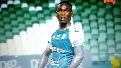 Fabián Castillo fue expulsado por esta insólita razón en Colombia