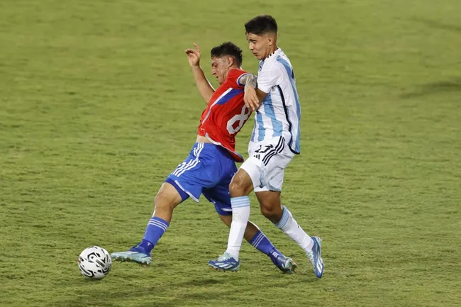 Pérez sigue recibiendo fuertes críticas por su rendimiento en el Preolímpico | FOTO: Jesus Vargas/Photosport